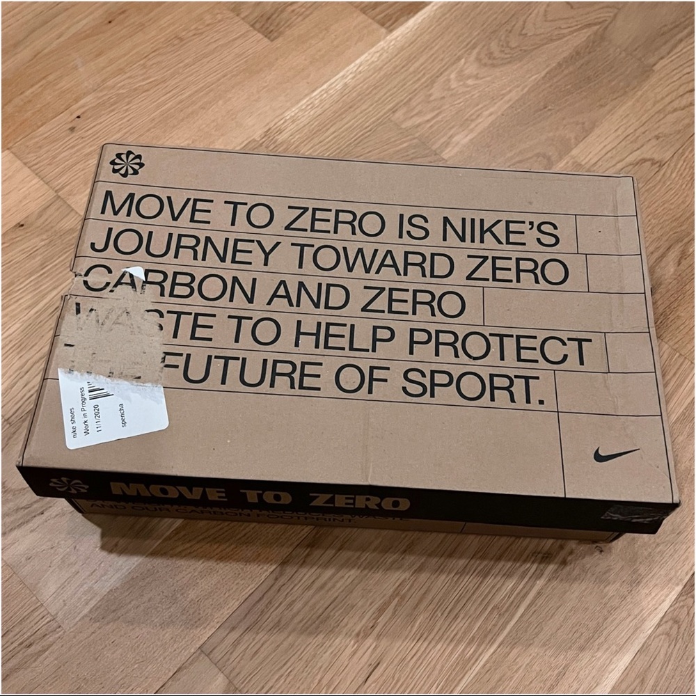 NIKE WHITE AIR VAPORMAX 2020 FLYKNIT SNEAKERS - BRAND NEW IN BOX - Picture 9 of 16